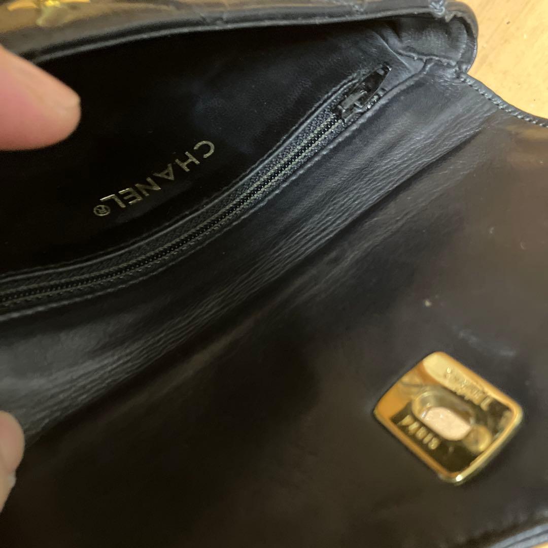 CHANEL ブラック ボディバッグ