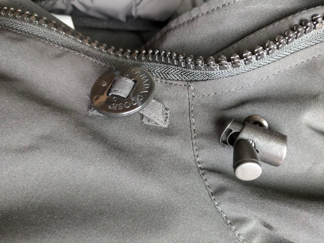 【新品未使用タグ付き】 【値下げ交渉可】 ダウンジャケット