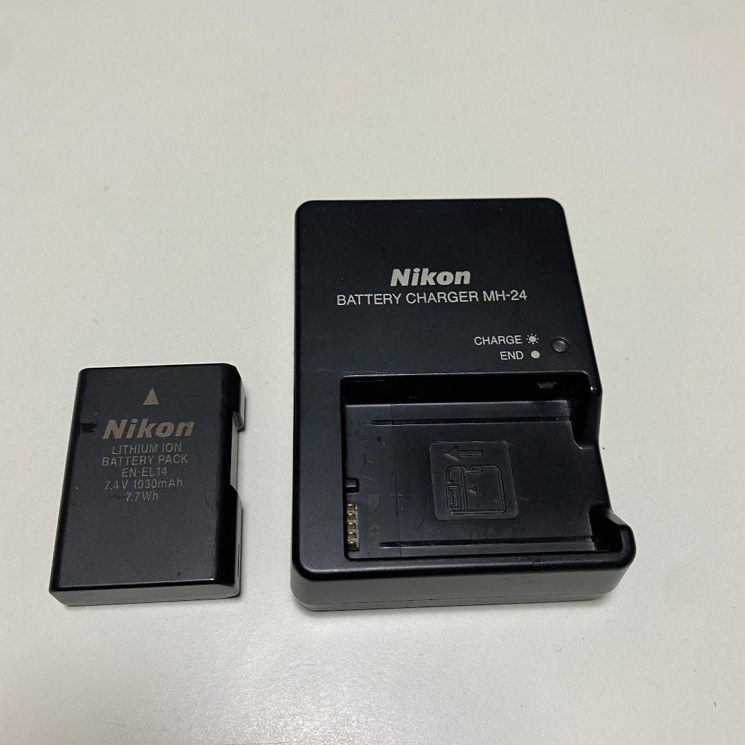 【美品】Nikon D3100 ニコン 一眼レフカメラ 室内のみの使用