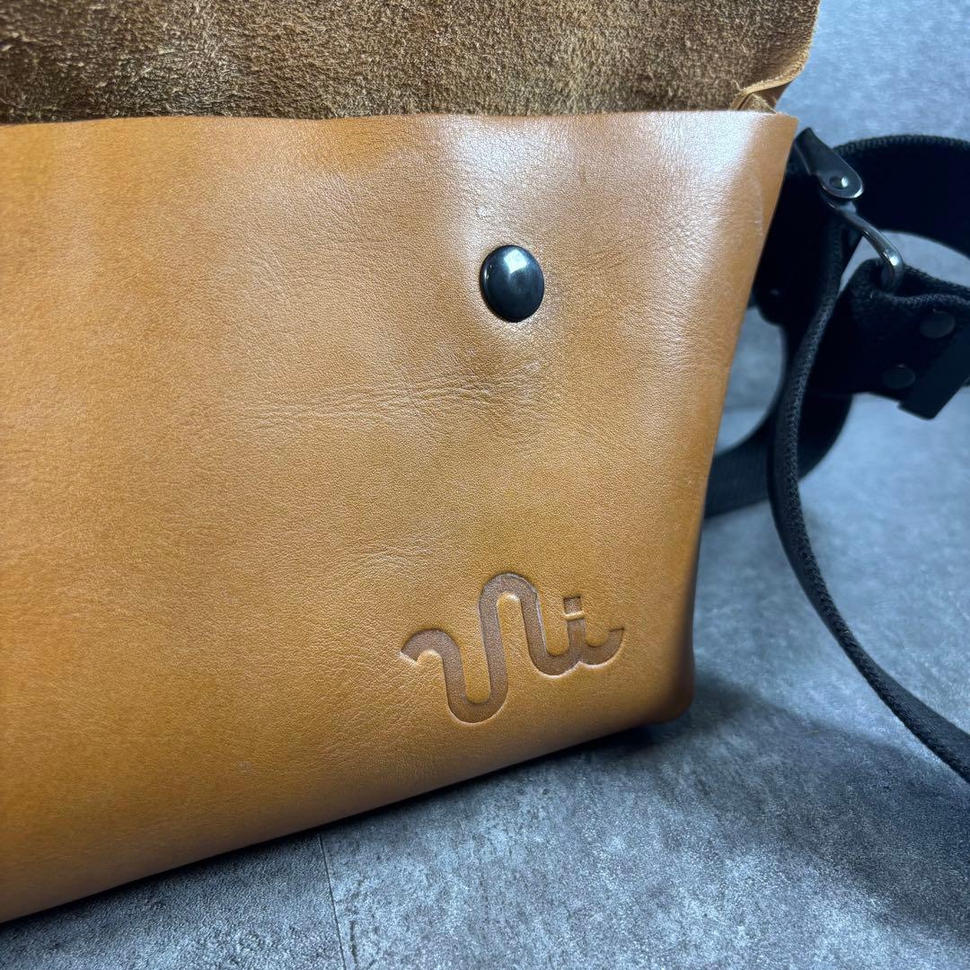 Uni&co. レザーショルダー キャメルカラー マグネット開閉 収納袋付き