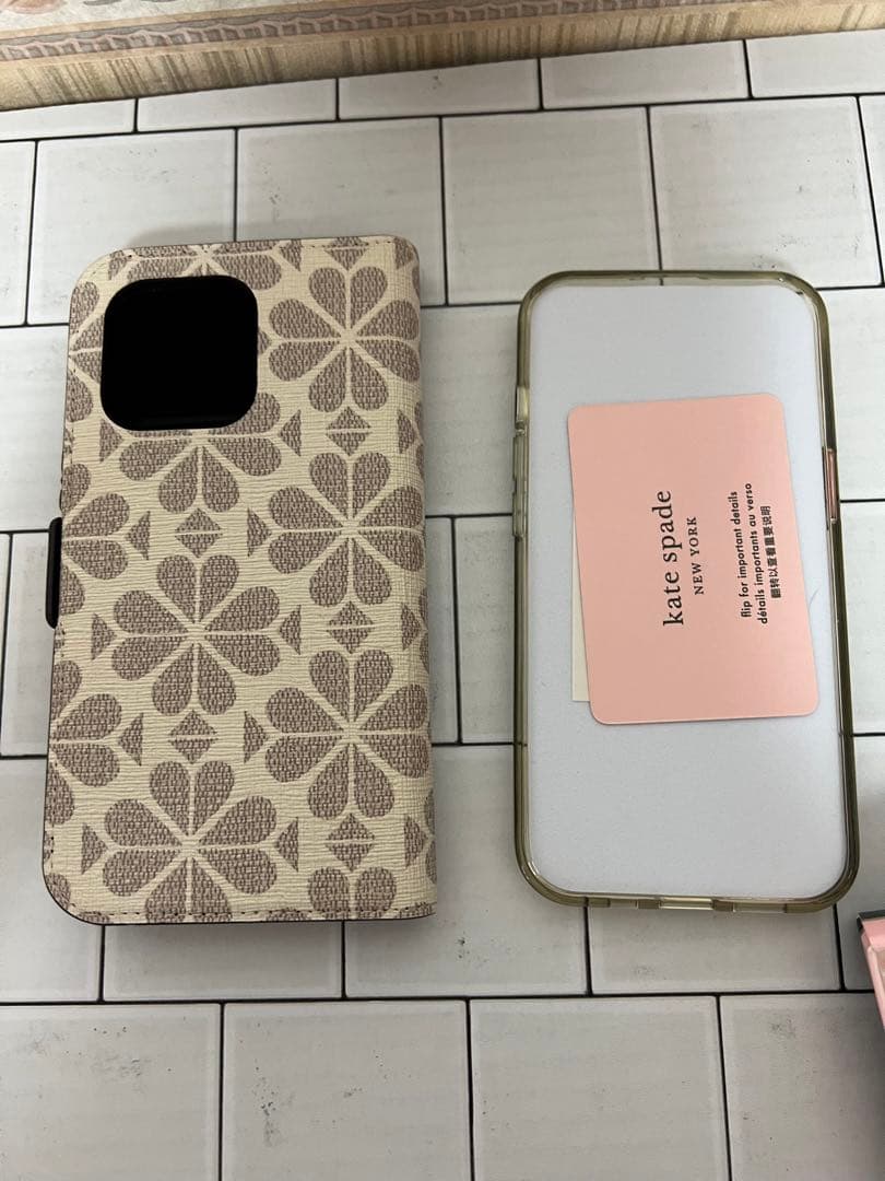 ケイトスペードニューヨーク　iPhone13プロケース