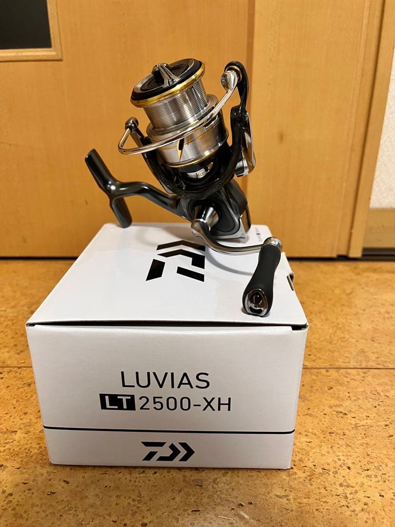 20 ルビアス　DAIWA LUVIAS LT2500-XH スピニングリール
