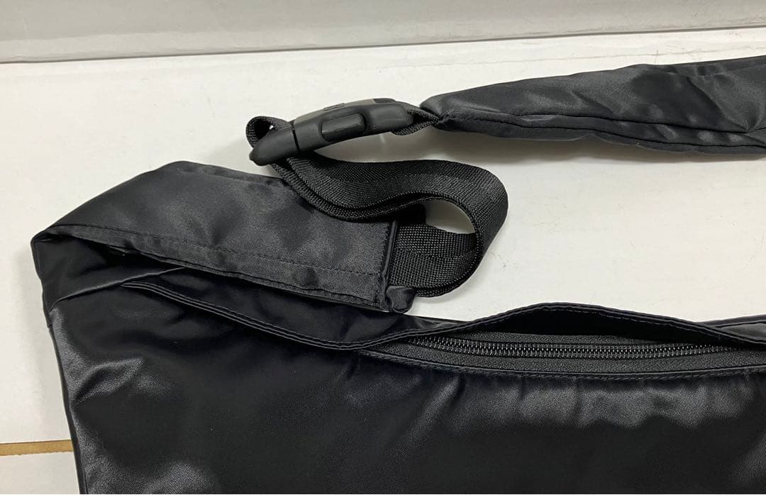 ✨美品【☆Y-3】メッセンジャーバック…ブラック