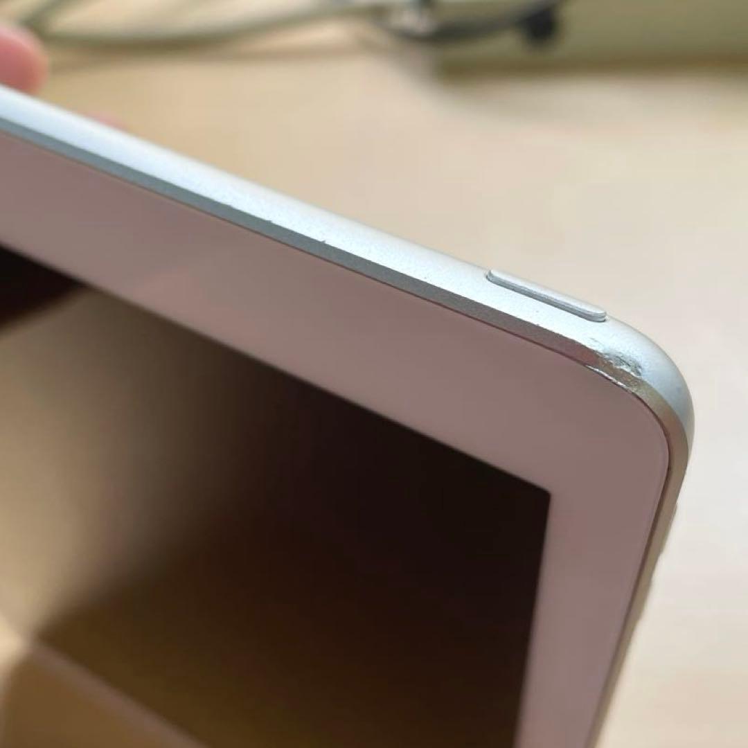 iPad 第6世代　A1893　Wi-Fiモデル　シルバー　32GB #9