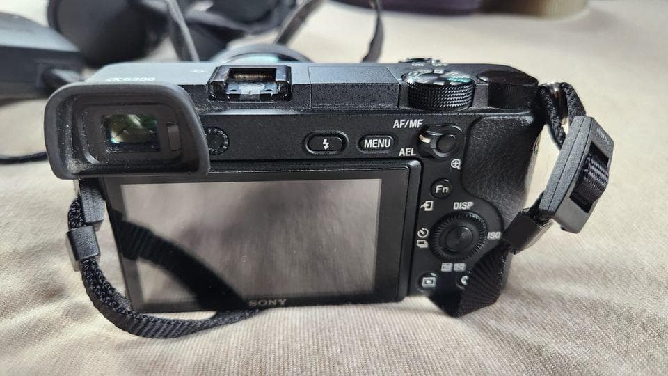 デジタルカメラ Sony a6300 + 16-50mm + 50mm F1.8