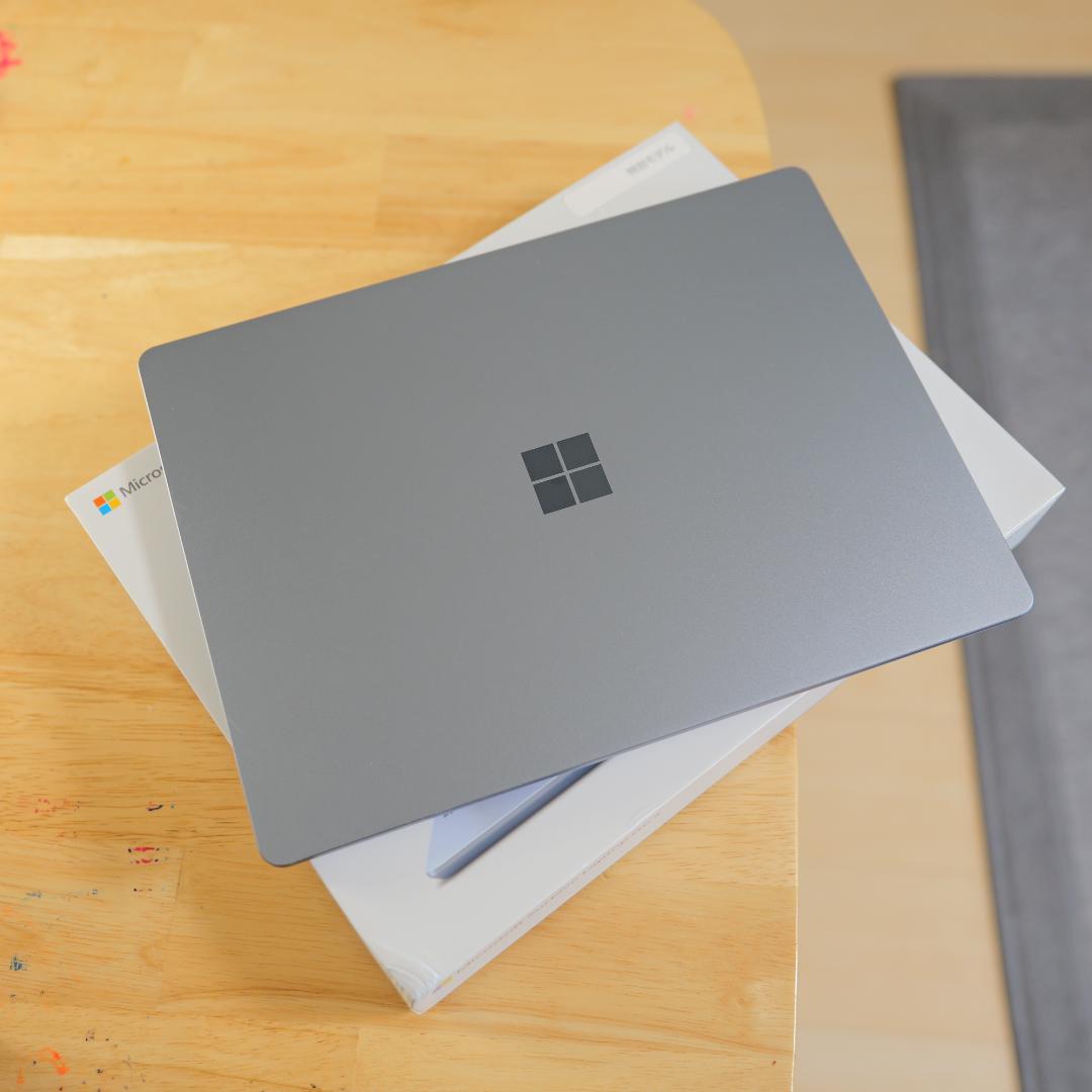 SurfaceLaptopGO3 12.4インチ Core-i5 /16GB