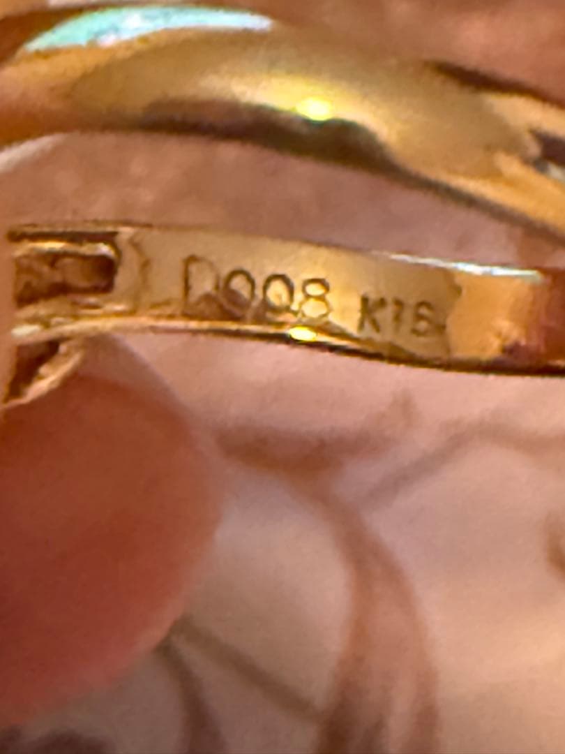 ダイヤ　ルビー？　18金指輪　12号くらい