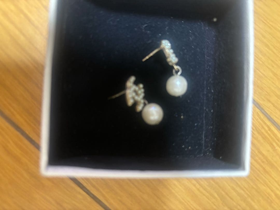 CHANEL パール付きピアス