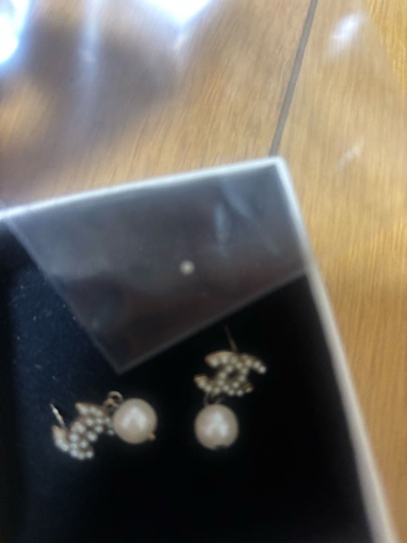 CHANEL パール付きピアス