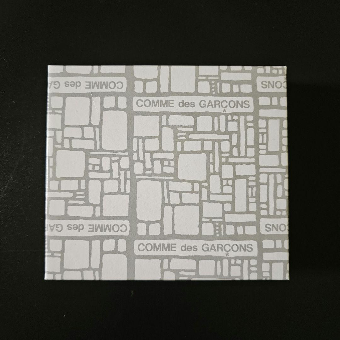 コムデギャルソン　シルバーアイレットウォレット　Lジップ