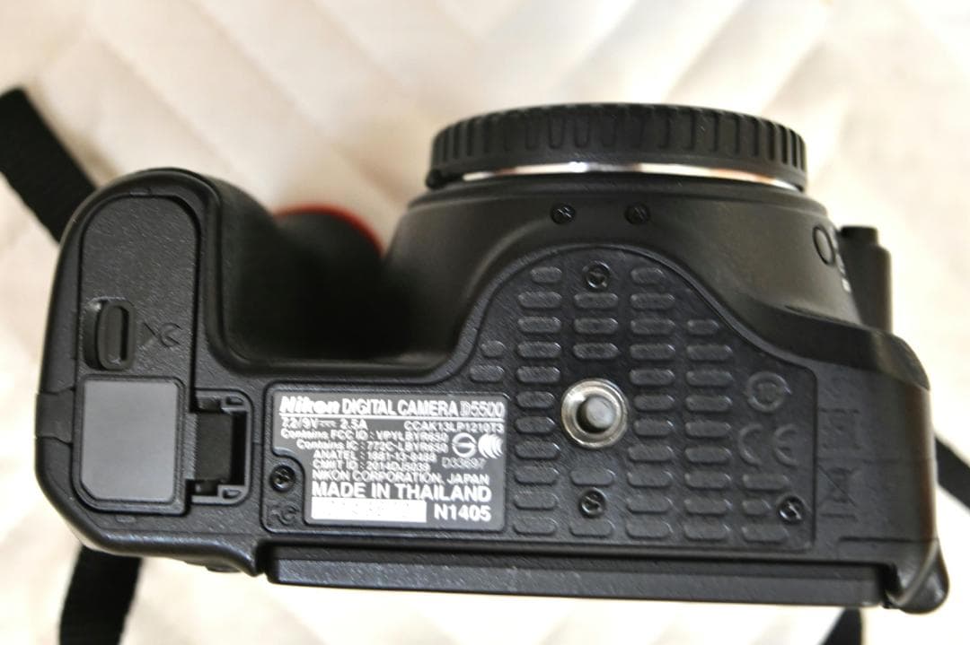 Nikon D5500 デジタル一眼レフカメラボディ　CD　ガイド本付　美品