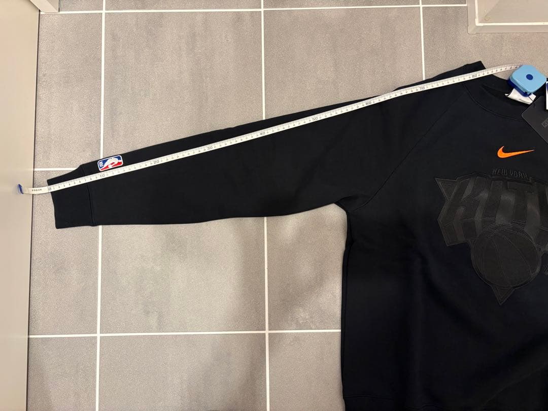 【値下げ】Nike New York Knicks スウェットシャツ　サイズS
