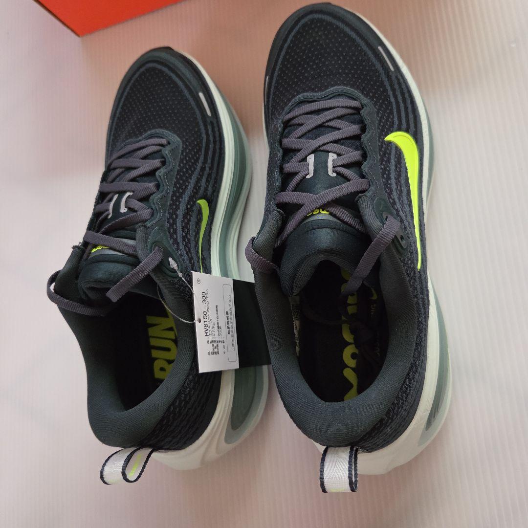 コメント購入前プロフ。未使用❗ナイキ　VOMERO PLUS 27cm