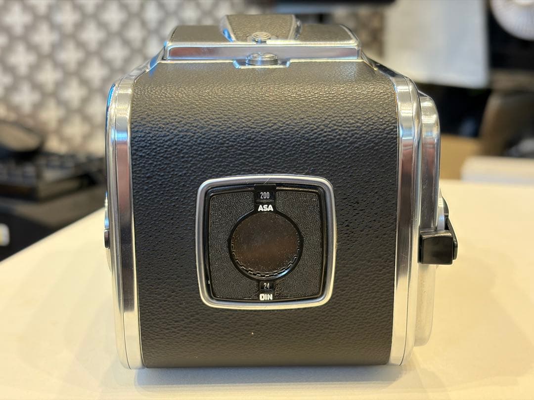 ハッセルブラッド500C/M + 希少な白鏡胴T*80mm Cレンズ