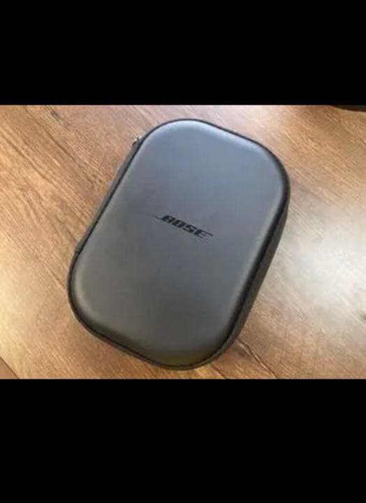 ボーズ ノイズキャンセリングヘッドフォン QC35  BOSE