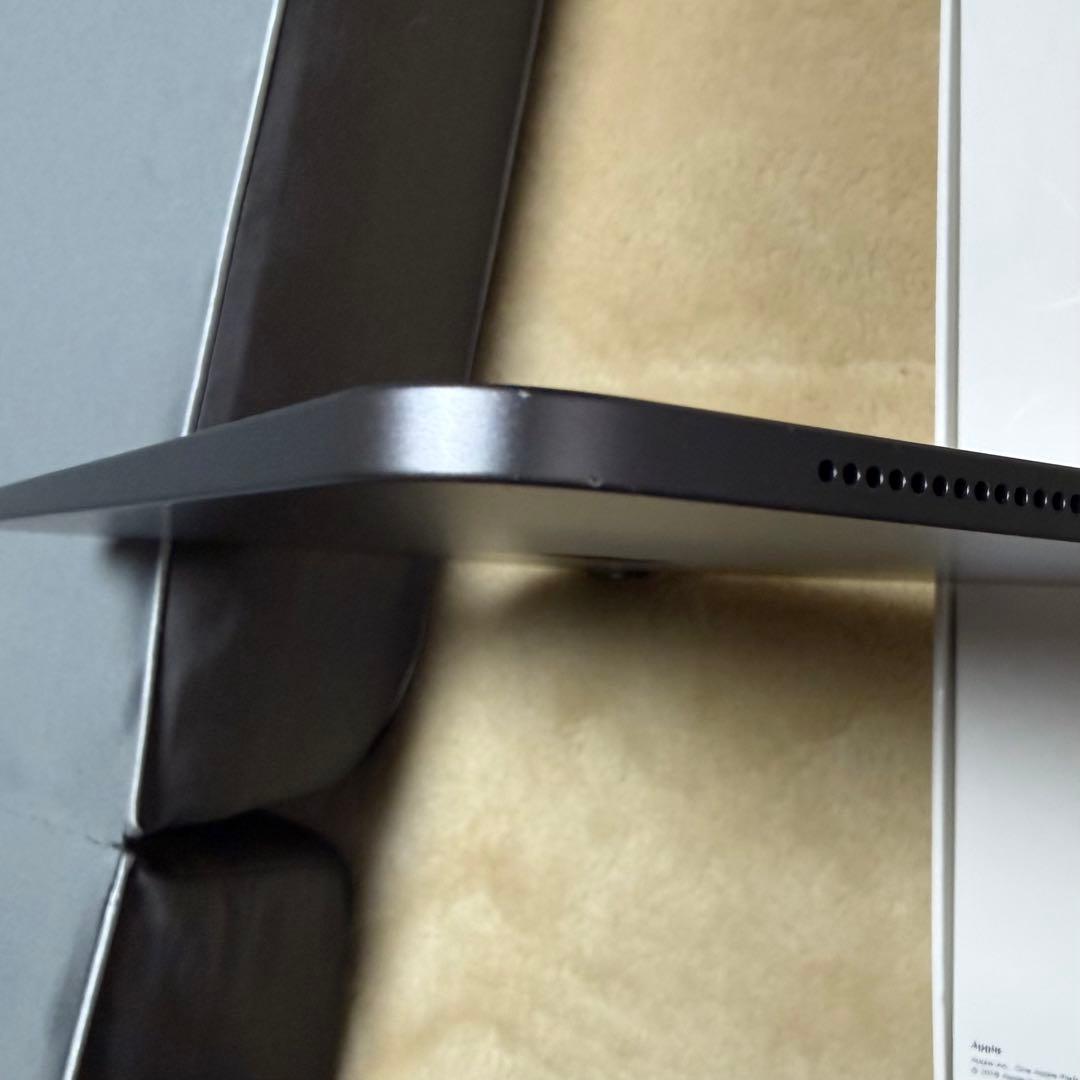 1月4日までの限定　Apple iPad Pro 11 第1世代 スペースグレー