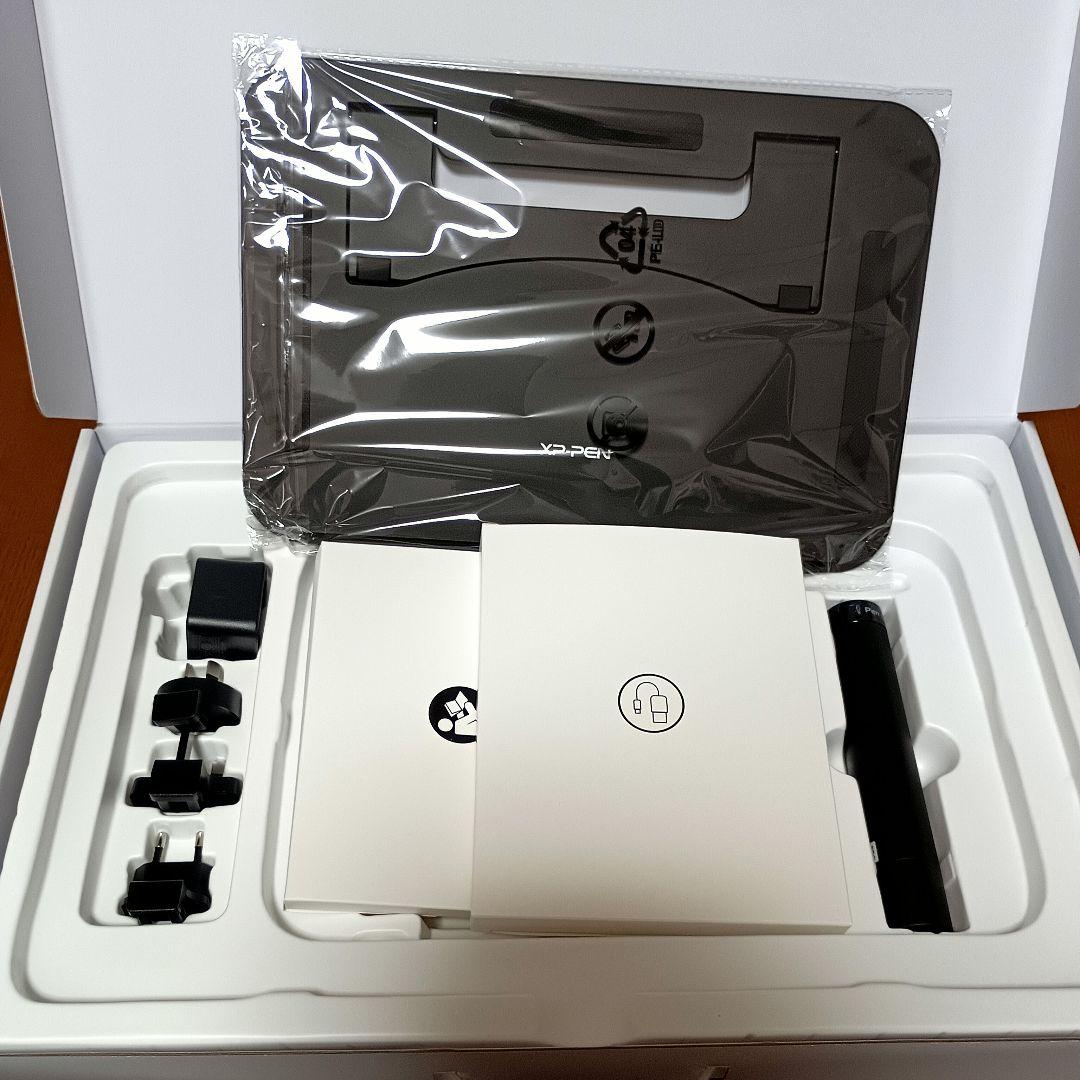 XP-PEN　液タブ　Artist 15.6 Pro