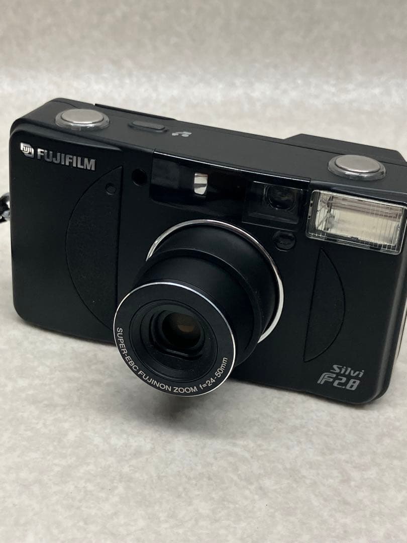 希少 FUJIFILM silvi F2.8 世界限定5000台フィルムカメラ