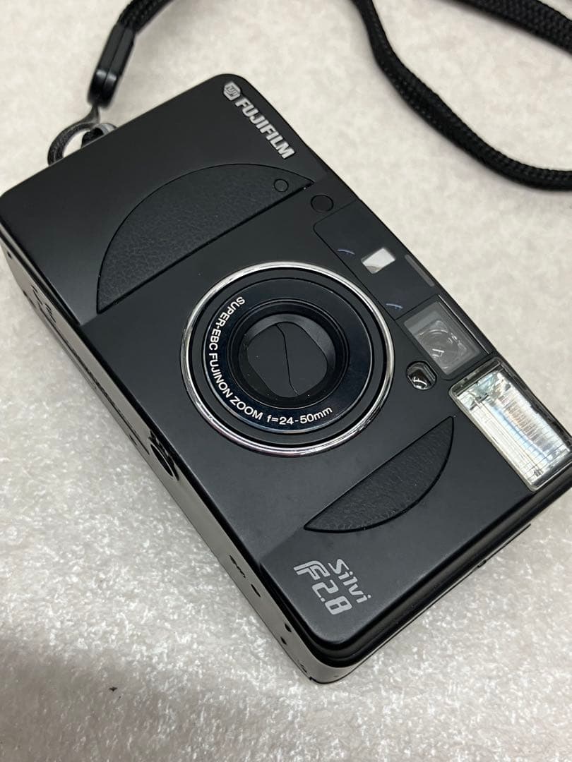 希少 FUJIFILM silvi F2.8 世界限定5000台フィルムカメラ