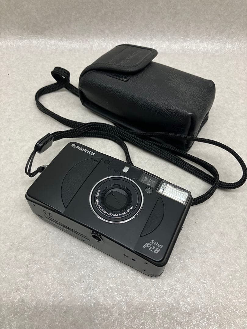 希少 FUJIFILM silvi F2.8 世界限定5000台フィルムカメラ