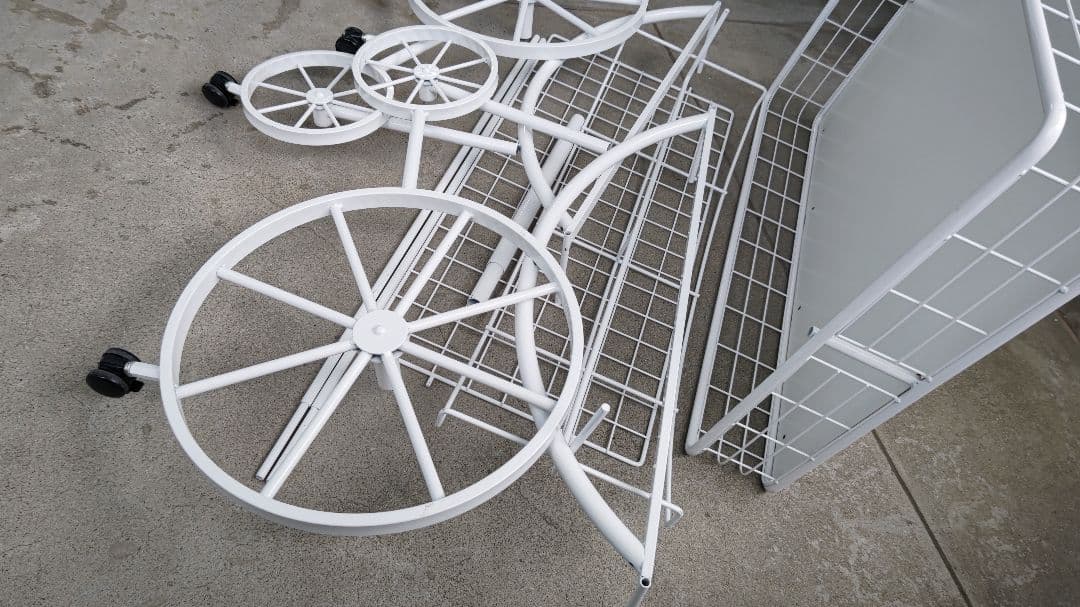 ホワイト　イベントワゴン　カート型　什器