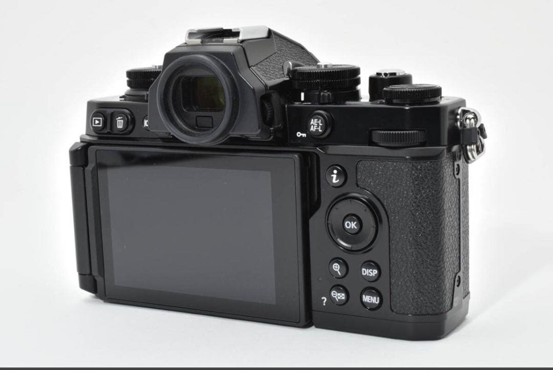 美品 完動品 Nikon Z fc 16-50mmレンズキット #25303