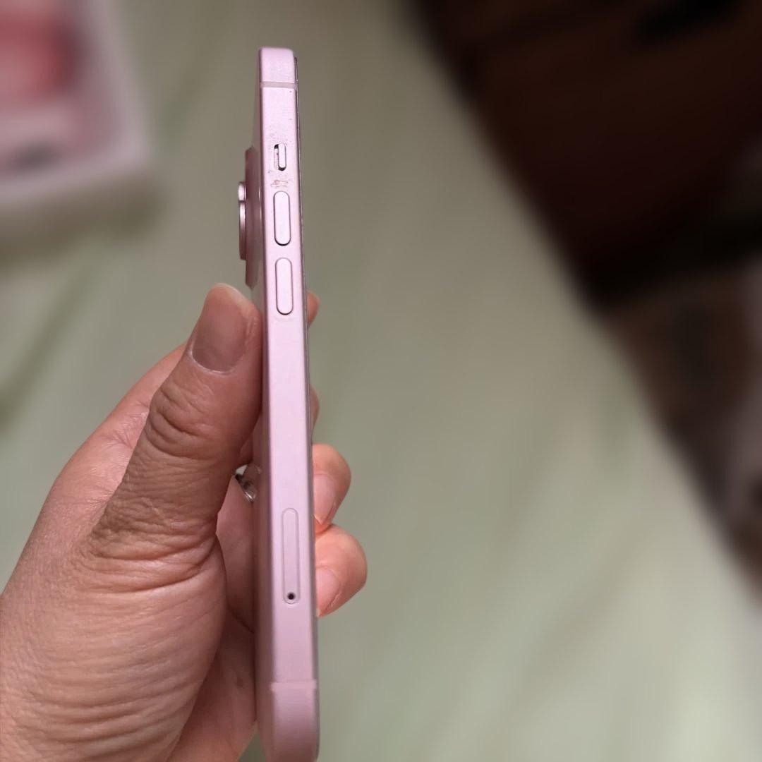 Apple iPhone 15ピンク 美品 箱 充電コード付き