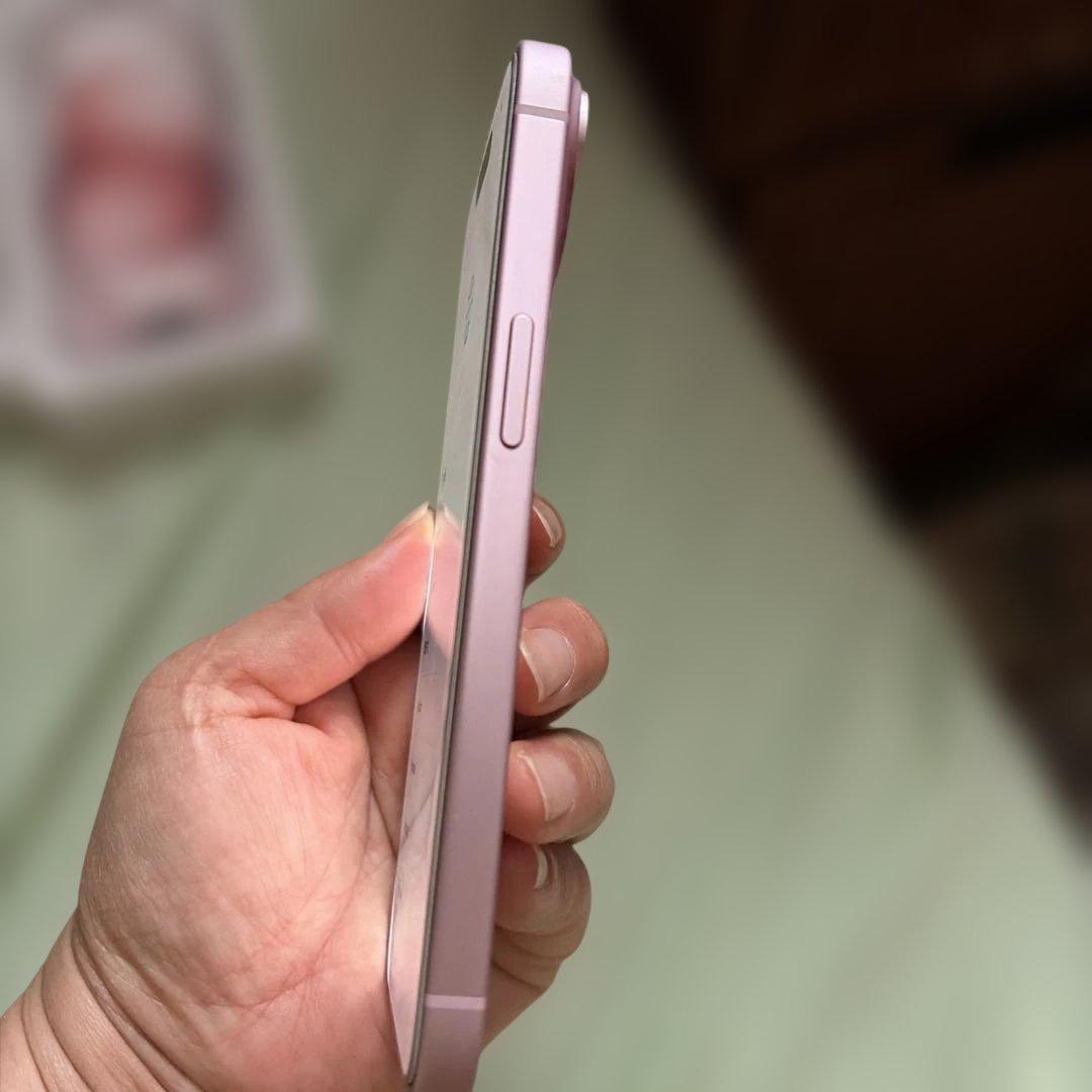 Apple iPhone 15ピンク 美品 箱 充電コード付き