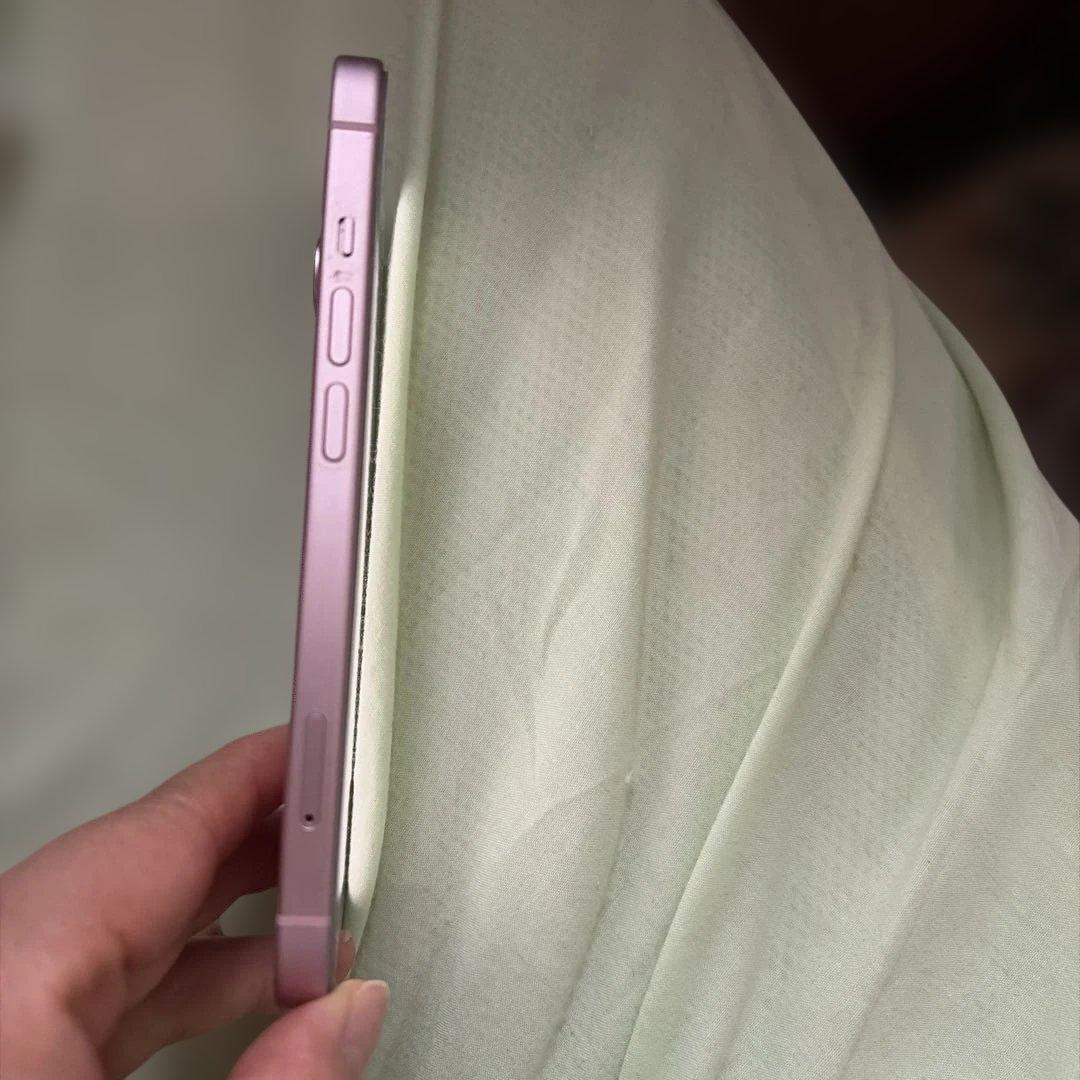 Apple iPhone 15ピンク 美品 箱 充電コード付き