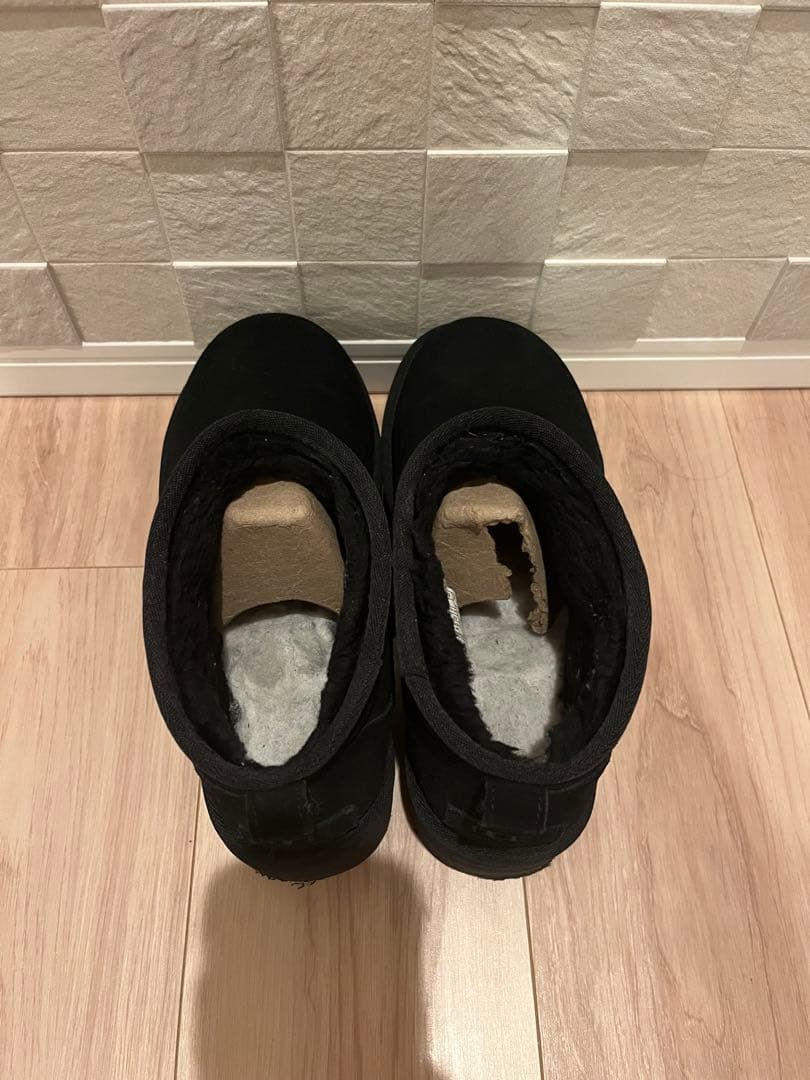 UGG クラシックウルトラミニプラットフォームブーツ 24cm