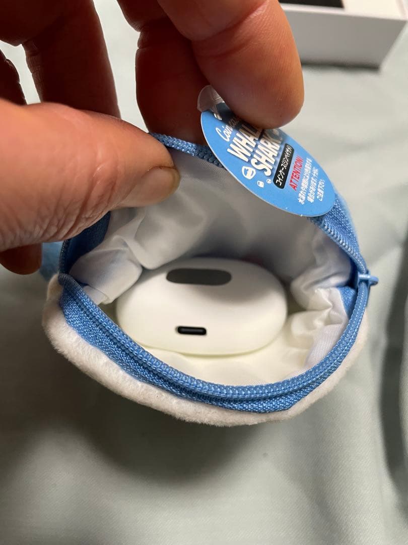 今までにない吸音能力で会話が出来ます♪耳穴に入れないでタイプ！カバーで落ちにくい