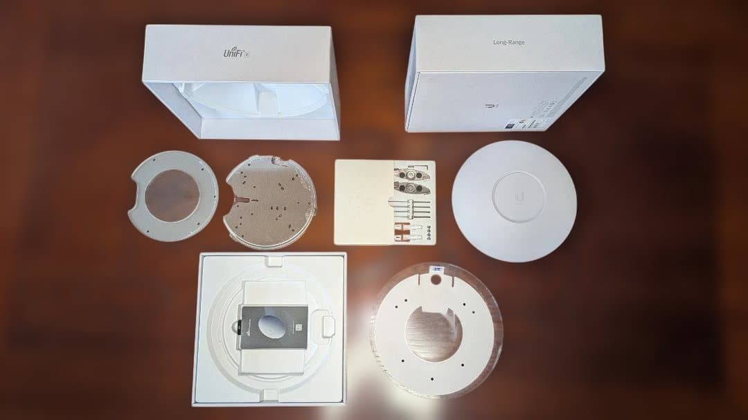 ルーター・ネットワーク機器 Ubiquiti UniFi 6 Long-Range (U6-LR)
