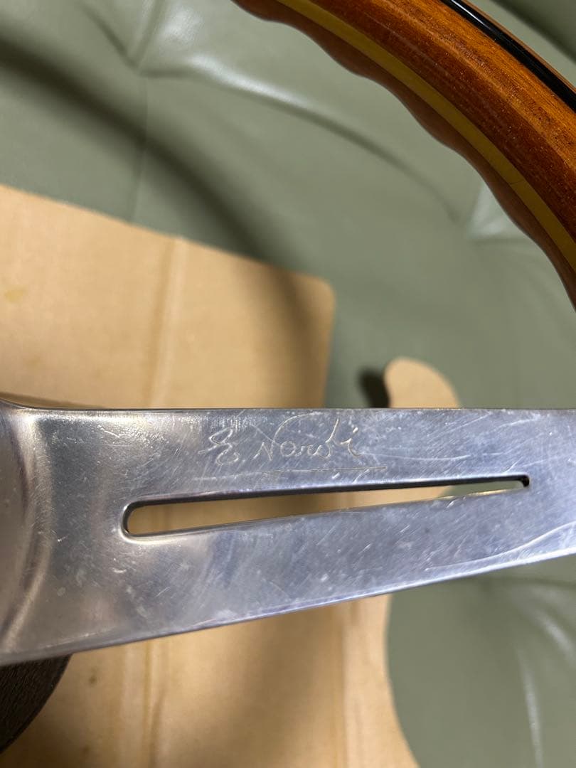 NARDI TOKYOホーンボタン付きウッドステアリング直径36.5cmボス付き