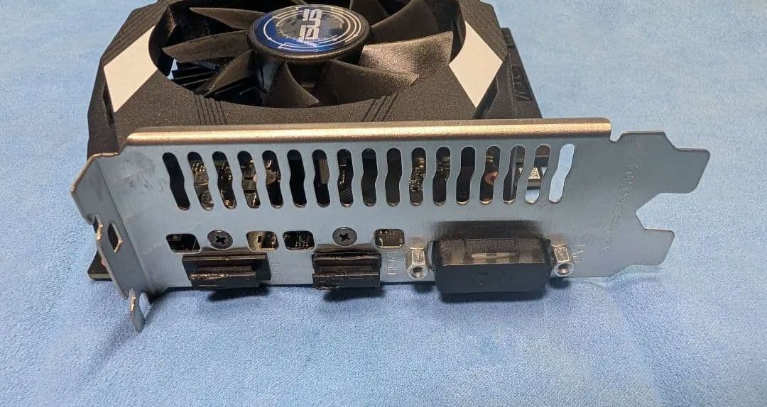 グラフィックボード・グラボ・ビデオカード ASUS DUAL-RTX3050-O6G GEFORCE RTX3050 6G