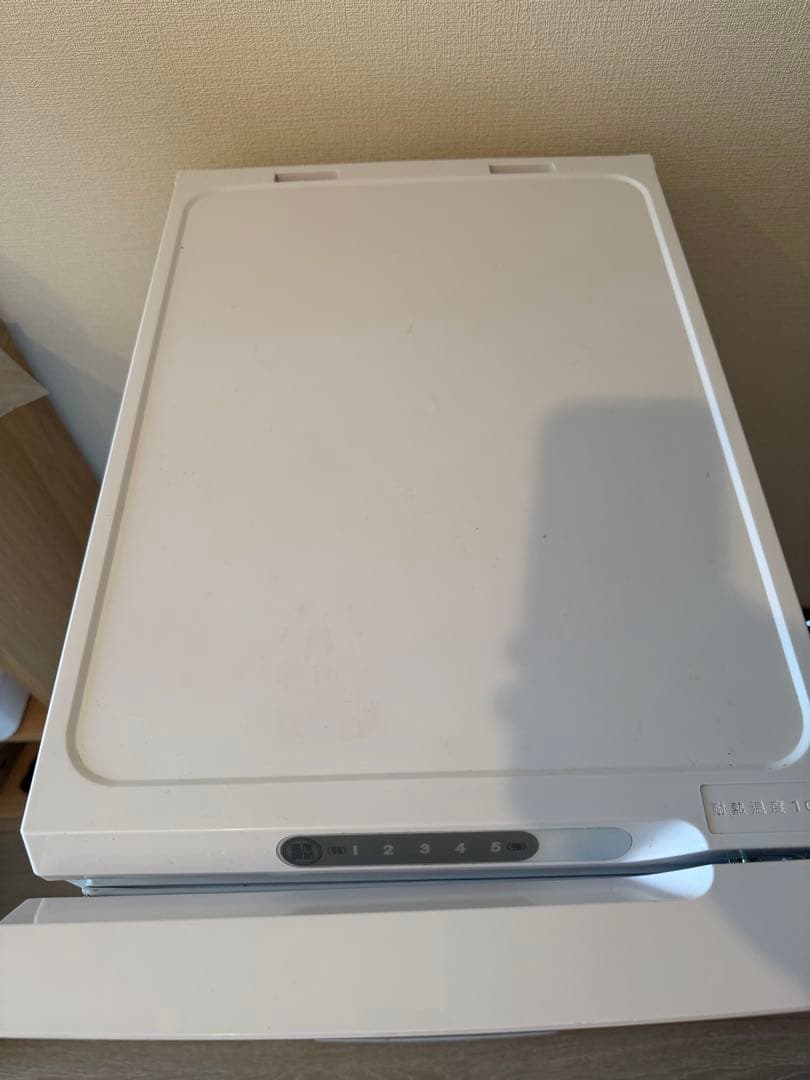 アイリスオーヤマ スリム冷蔵庫　IRSN-8A-W