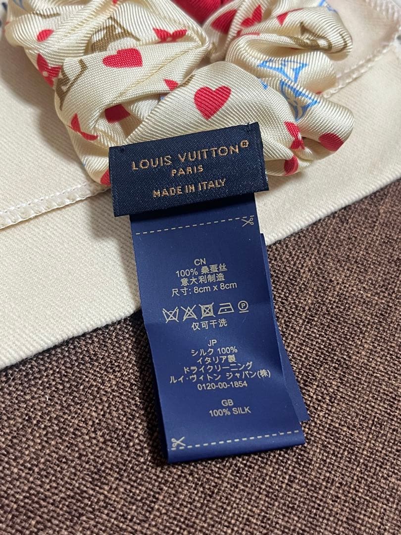 [ 新品、未使用 ] ルイヴィトン　シュシュ ピンク ホワイト