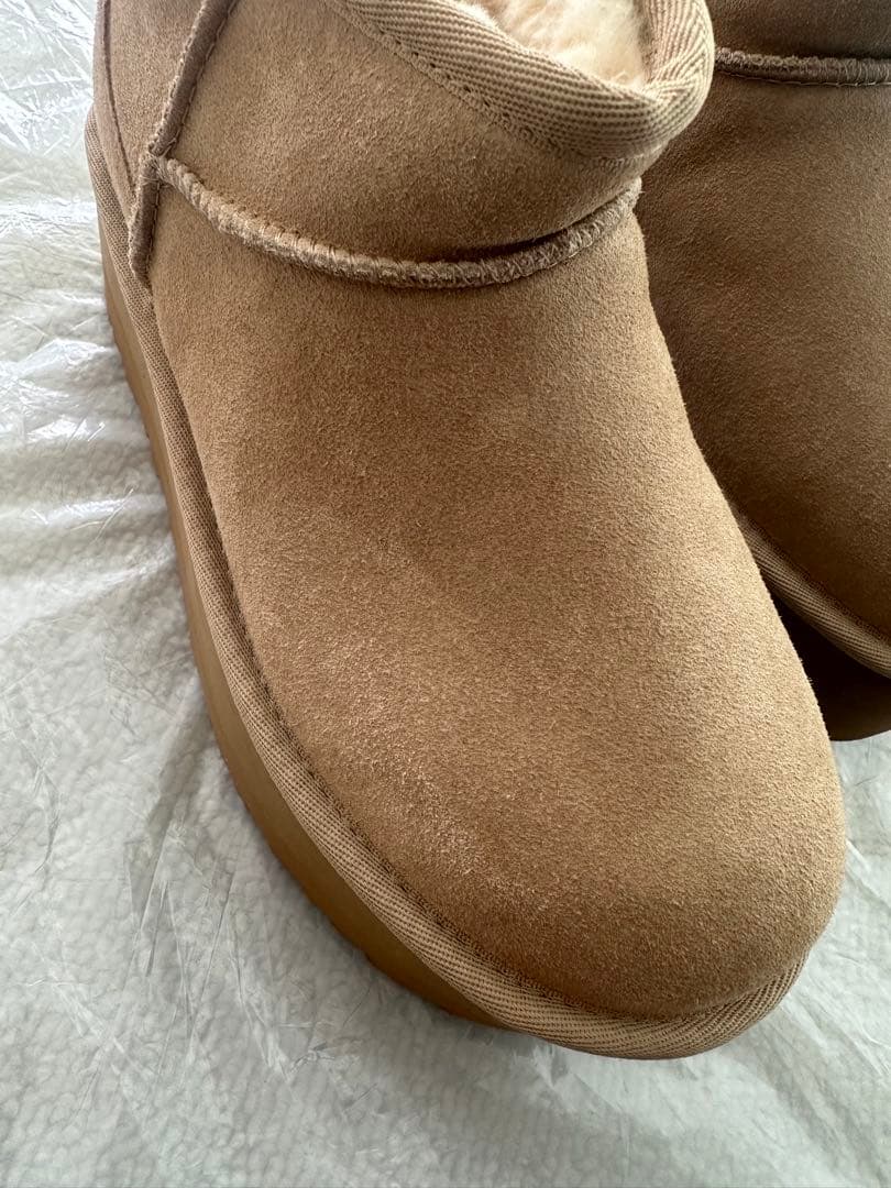 UGG ウルトラミニプラットフォーム 23