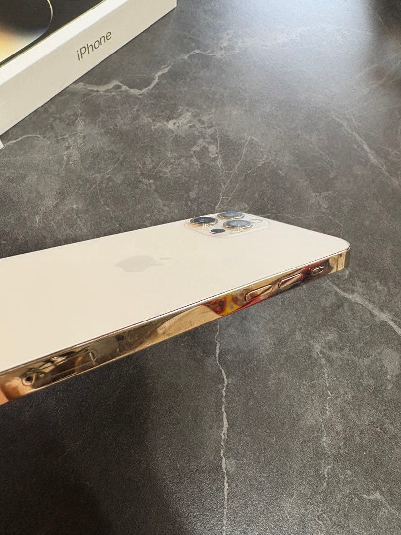 iPhone 12 Pro 256GBゴールド 本体