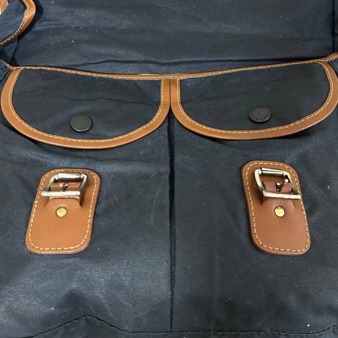 Barbour バブアー ショルダーバッグ メッセンジャーバッグ オイルド 紺色