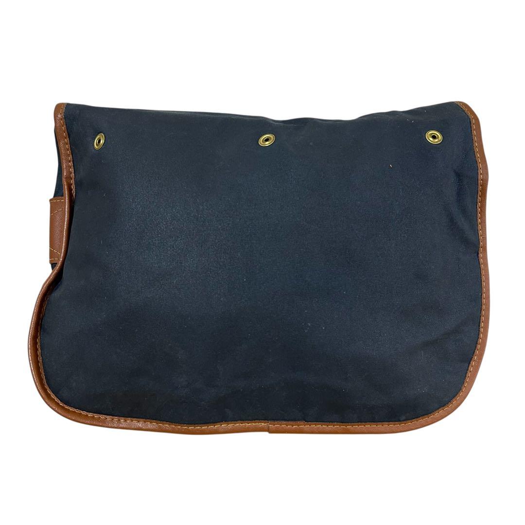 Barbour バブアー ショルダーバッグ メッセンジャーバッグ オイルド 紺色