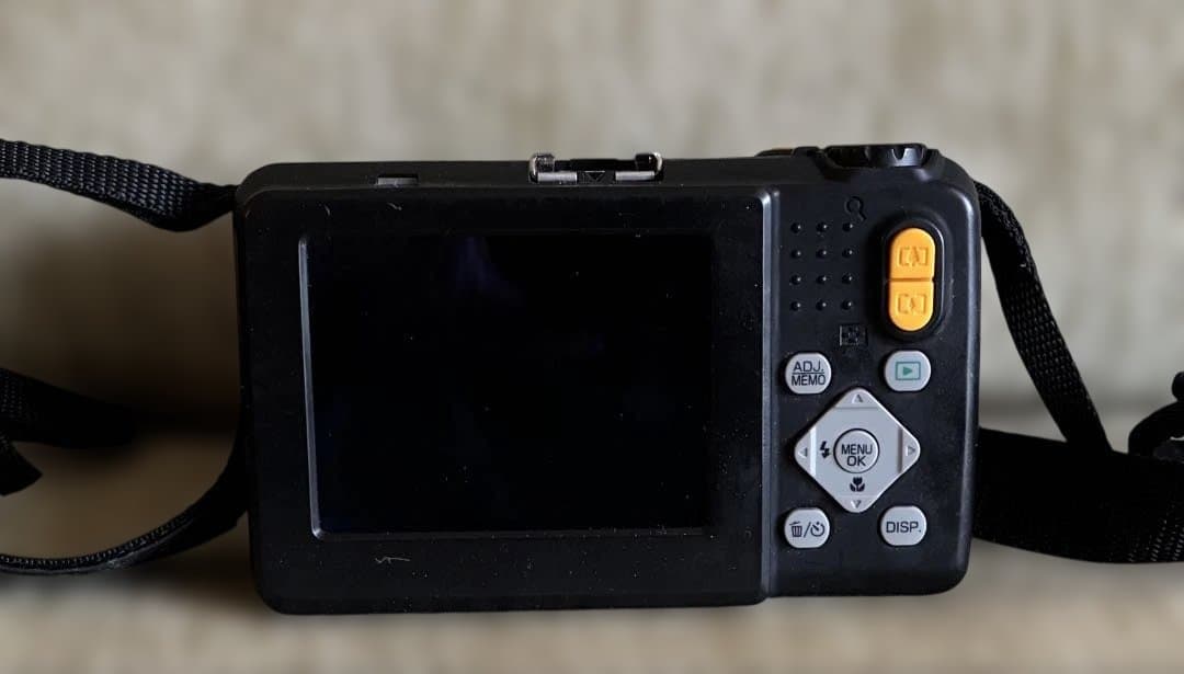 RICOH G700 デジタルカメラ バッテリー2個付き