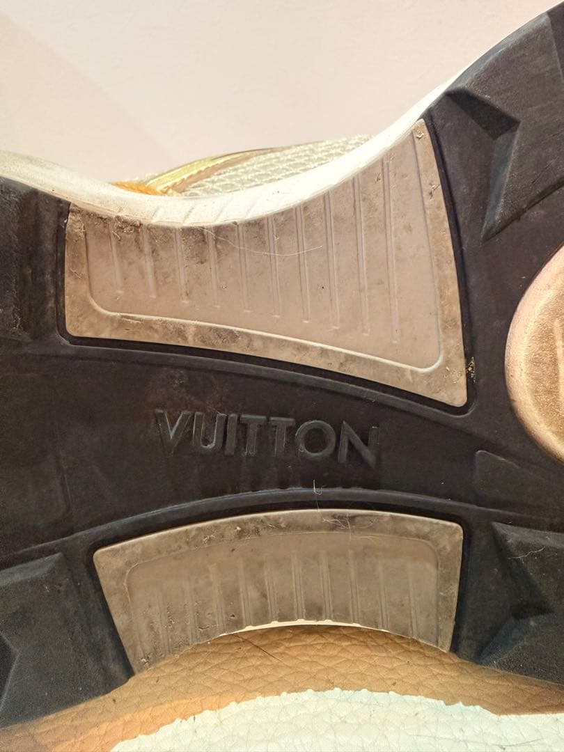 格安 本物 ルイヴィトン メンズ スニーカー