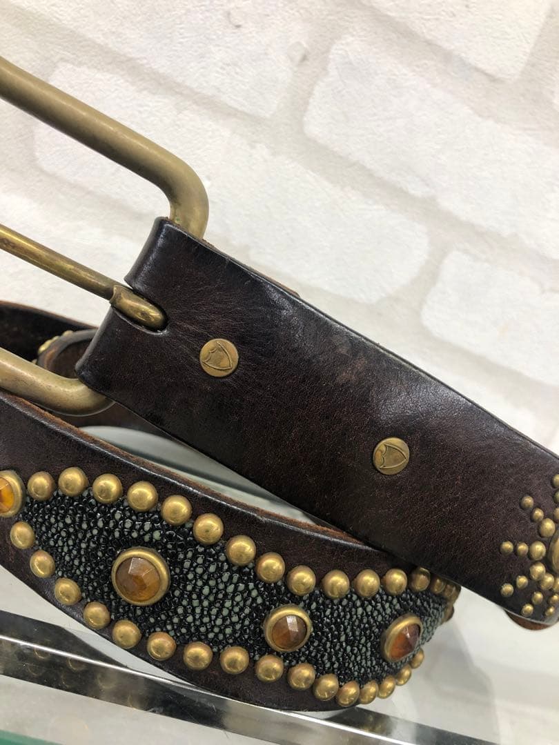 あHTC オーバーレイピーナッツベルト スタッズベルト