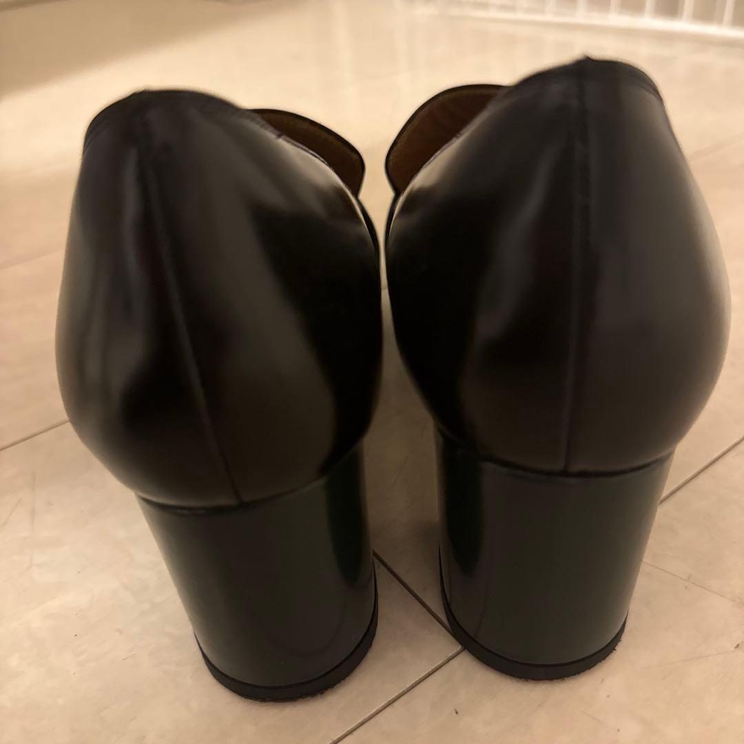 【マッキントッシュ】バックルモチーフパンプス