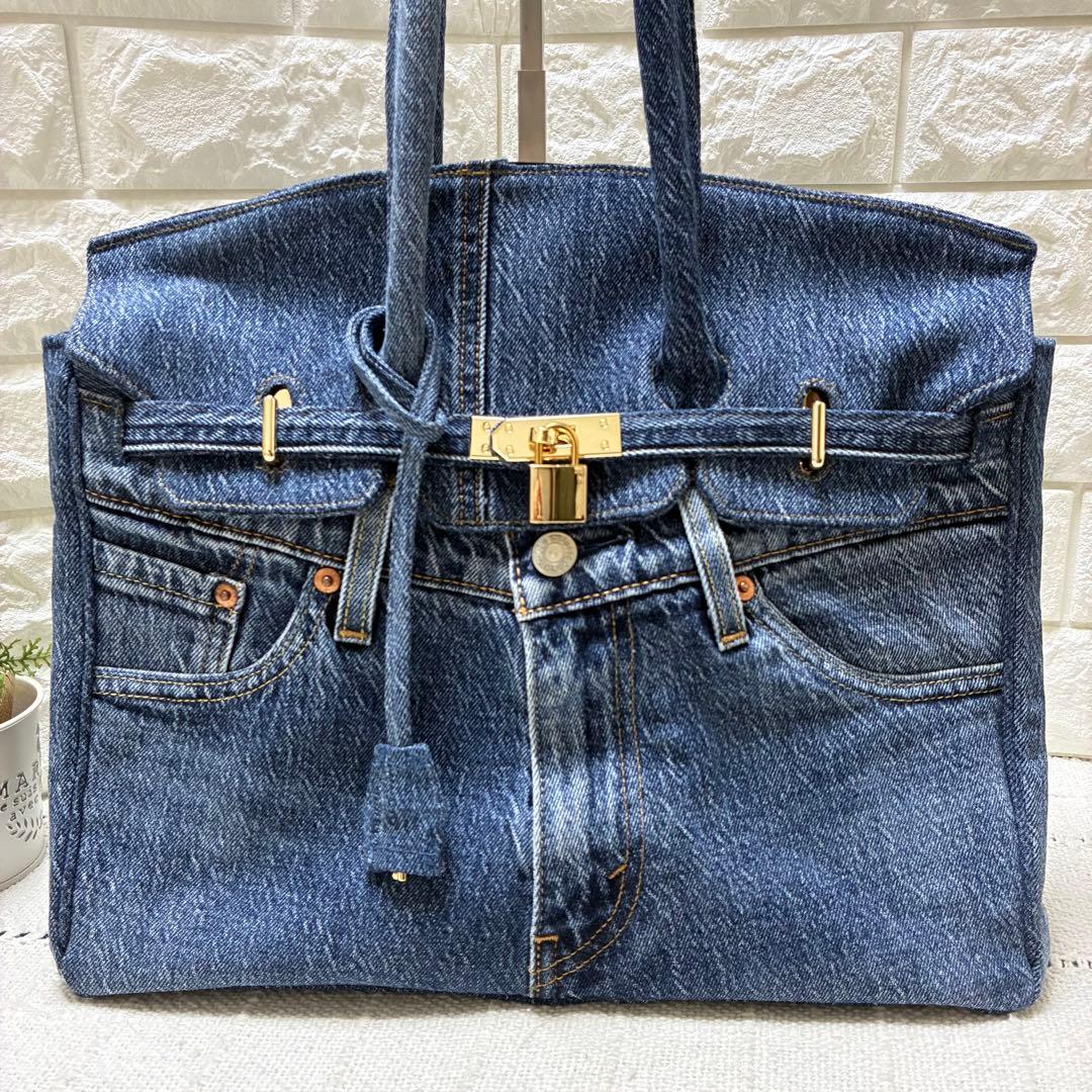 デニムリメイク フラップ付きトートバッグ　M サイズ　やや濃いミディアムブルー