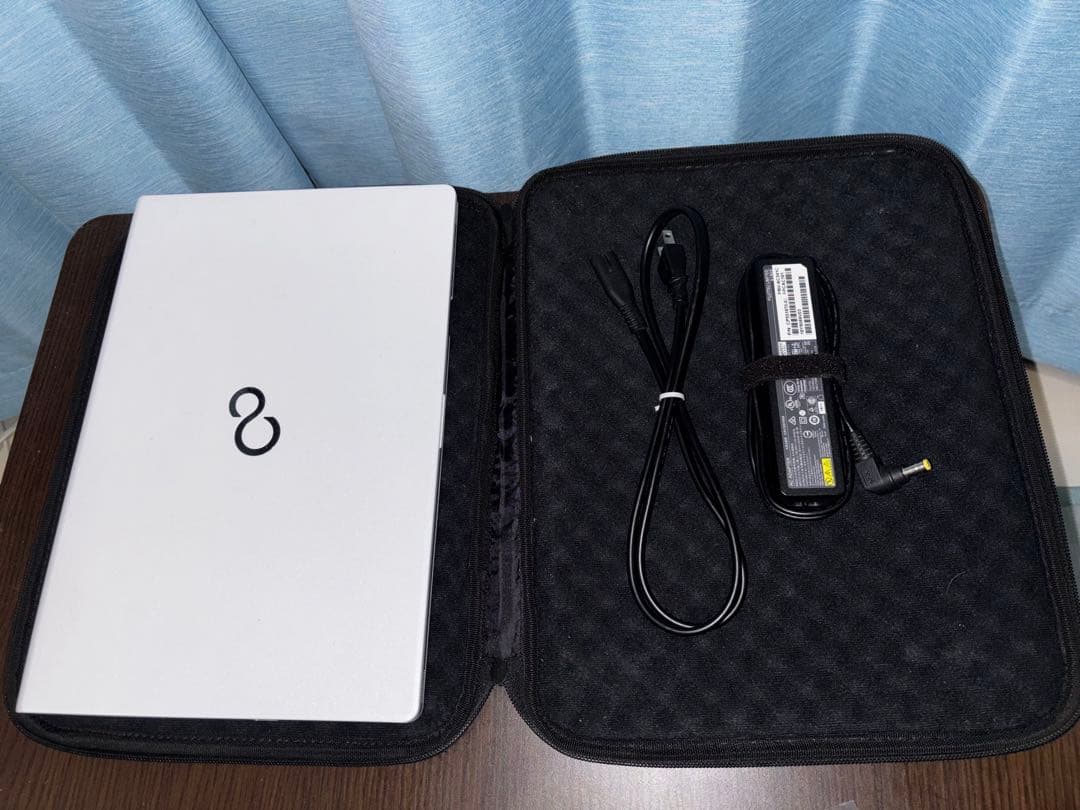 FUJITSU FMVS75DUV ノートPC SSD256GB 4GBメモリ