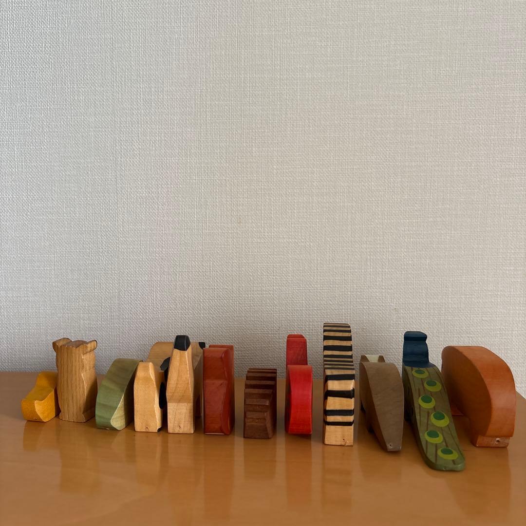 スピールフォーム Spielform 赤い屋根の家 飾り棚 動物 12種