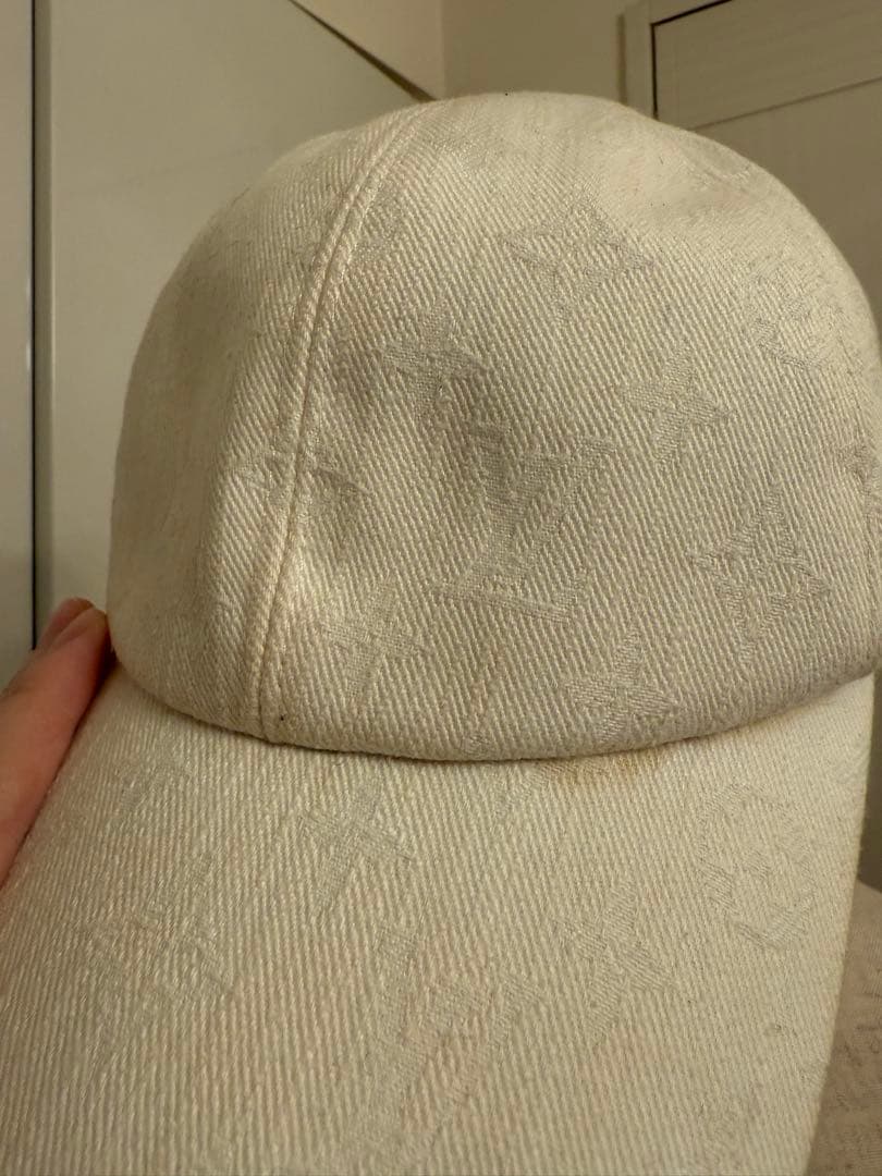 Louis Vuittonホワイト モノグラム キャップ
