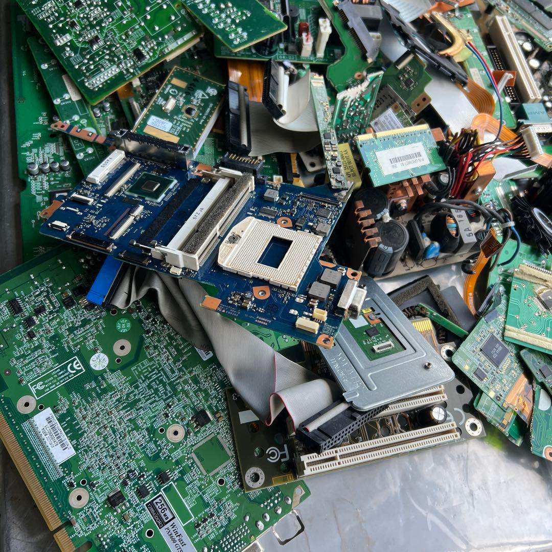 基板ジャンク大量　レアメタル摘出などに