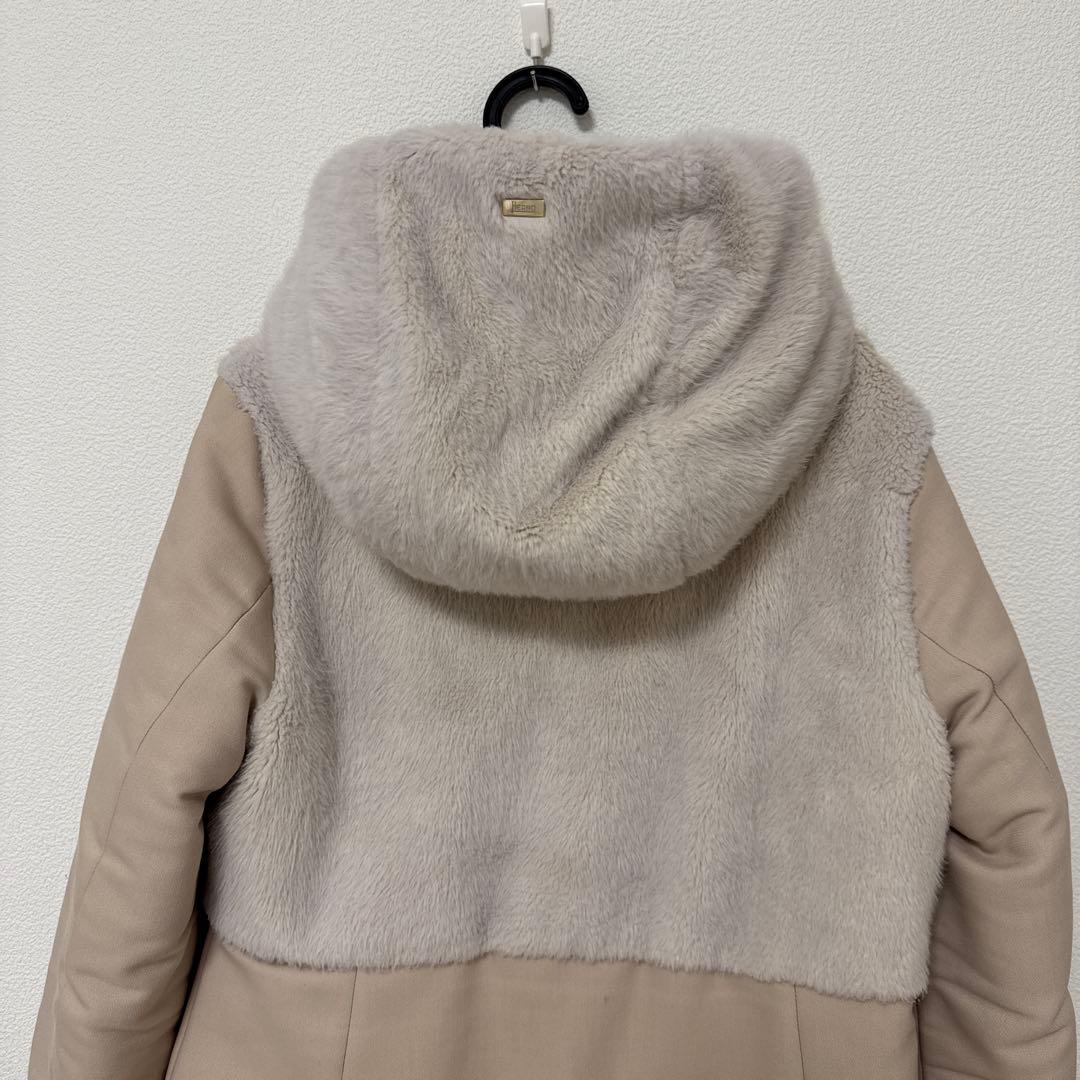 ヘルノ　キッズ　12A フード付きベージュダウンジャケット